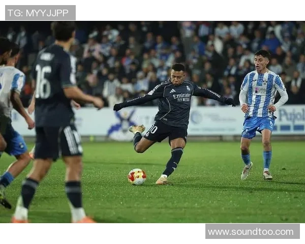 国王杯激战皇马与AC米兰握手言和争议判罚引发全场热议