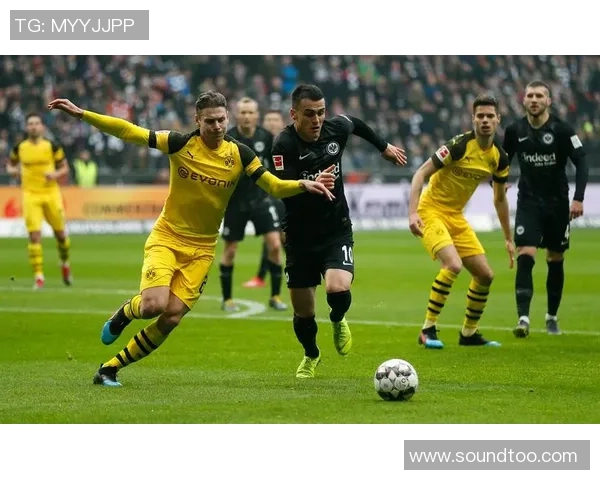 德甲巅峰对决：多特蒙德4-0狂胜拜仁乌龙球成比赛转折点