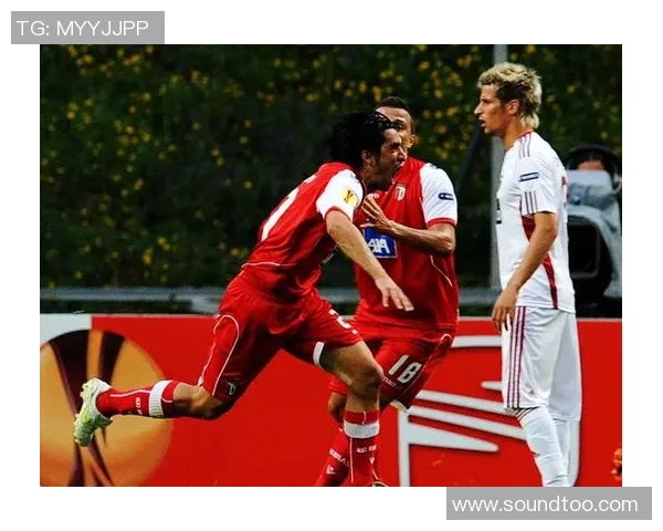 巴黎圣日耳曼与本菲卡友谊赛精彩回顾4-3逆转引发全场热烈反响