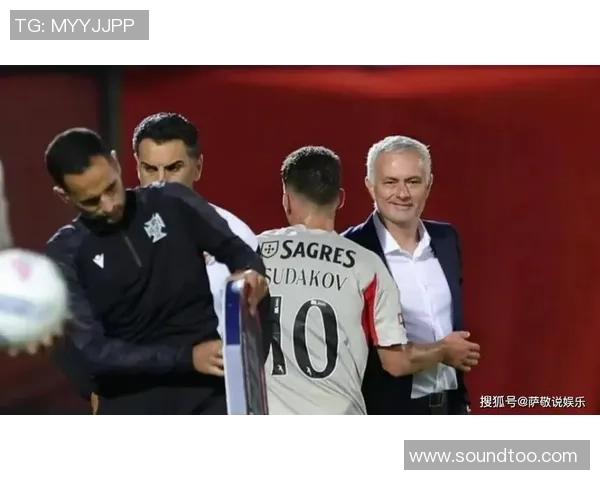 利物浦与本菲卡友谊赛争议判罚引发点球大战全场沸腾 利物浦与本菲卡友谊赛争议判罚引发点球大战全场沸腾