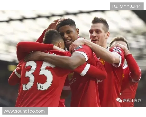 意甲激战：本菲卡狂胜曼联六比二补时进球点燃全场激情